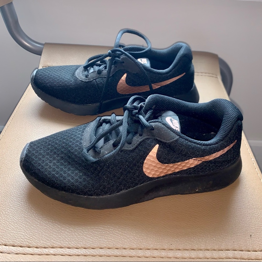 ❌SOLD❌ Nike Running Shoes Excellent Condition